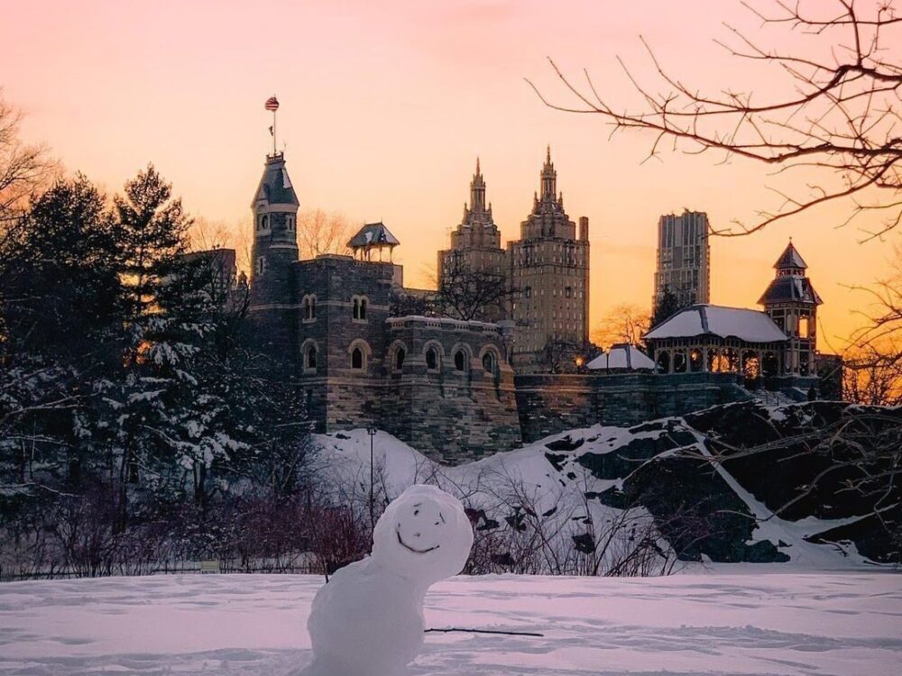 Photo of a snowman in Central Park taken by: @an_uptown_girl