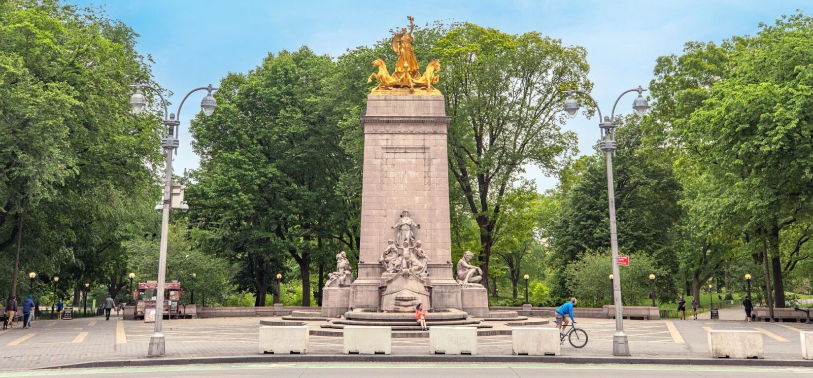 The Maine Monument occupies the central plaza, sitting between two entrances to the Park