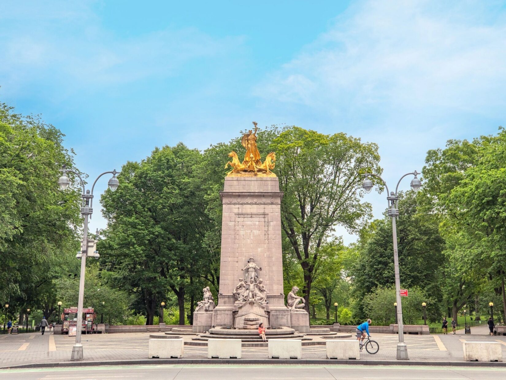 The Maine Monument occupies the central plaza, sitting between two entrances to the Park