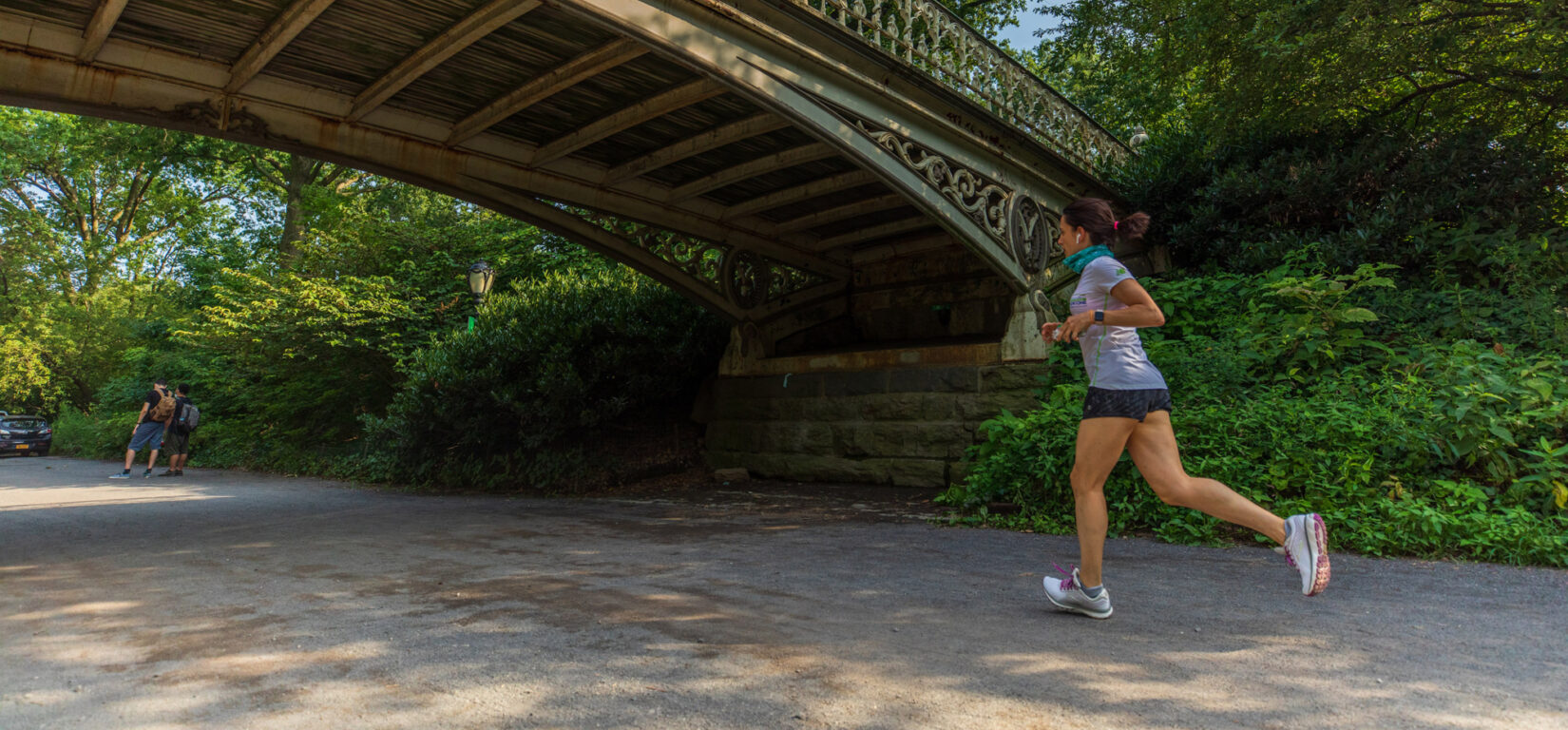 A runner in summer on the bridle path