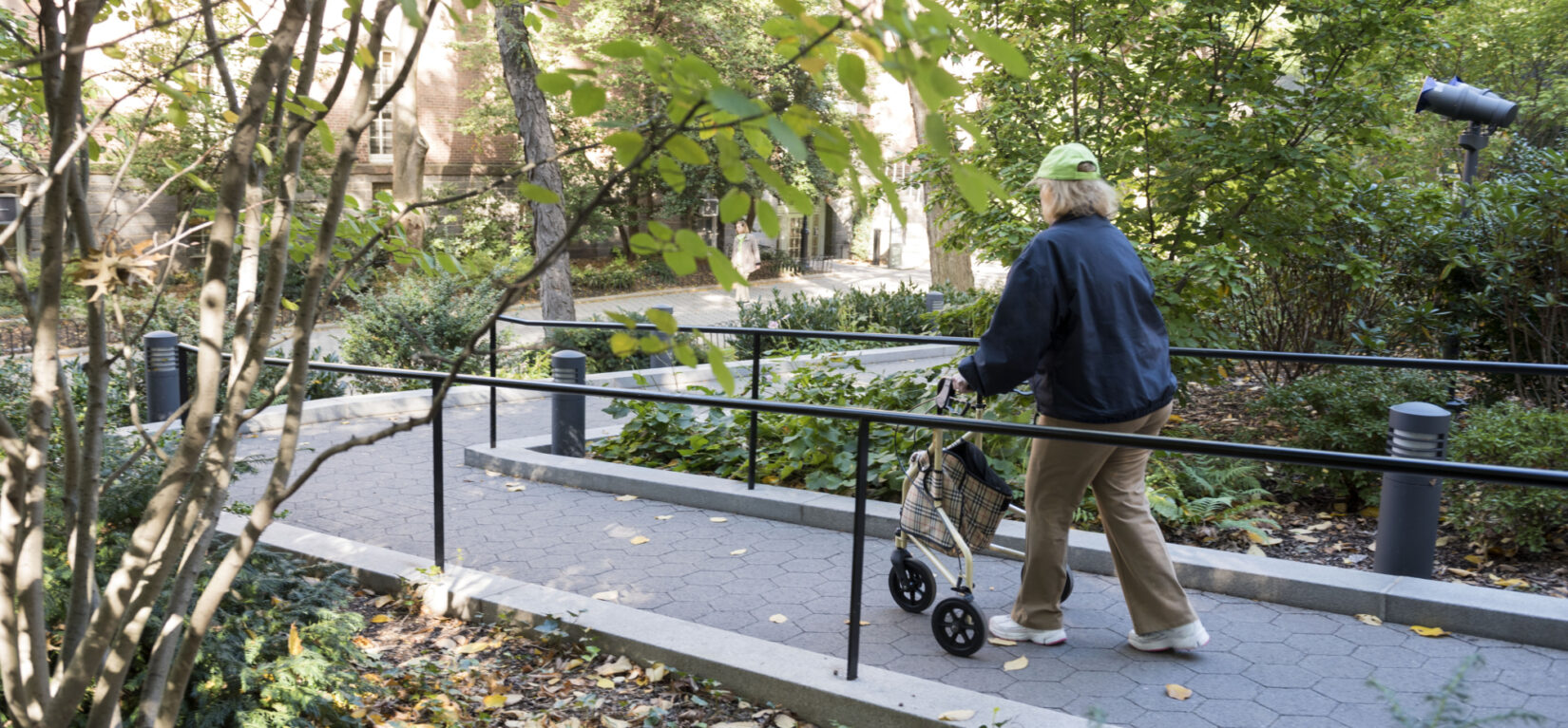 A pedestrian making use of the Arsenal Ramp